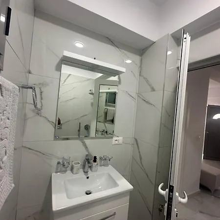 Apartament Metaj Flats *